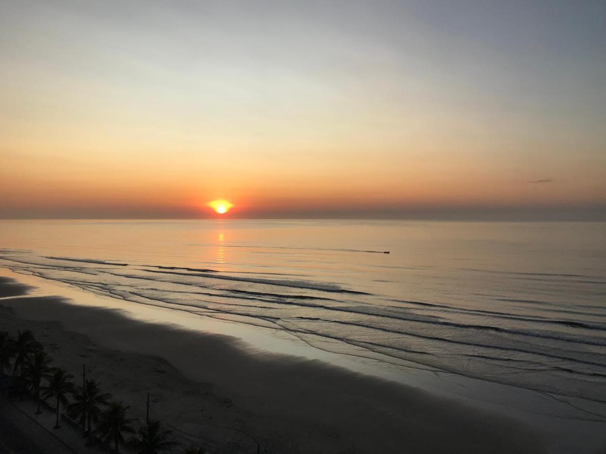 Mongagua Com Vista Para O Mar Pe Na Areia Eksteriør billede