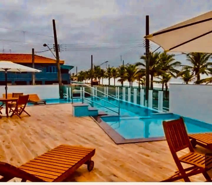 Mongagua Com Vista Para O Mar Pe Na Areia Eksteriør billede
